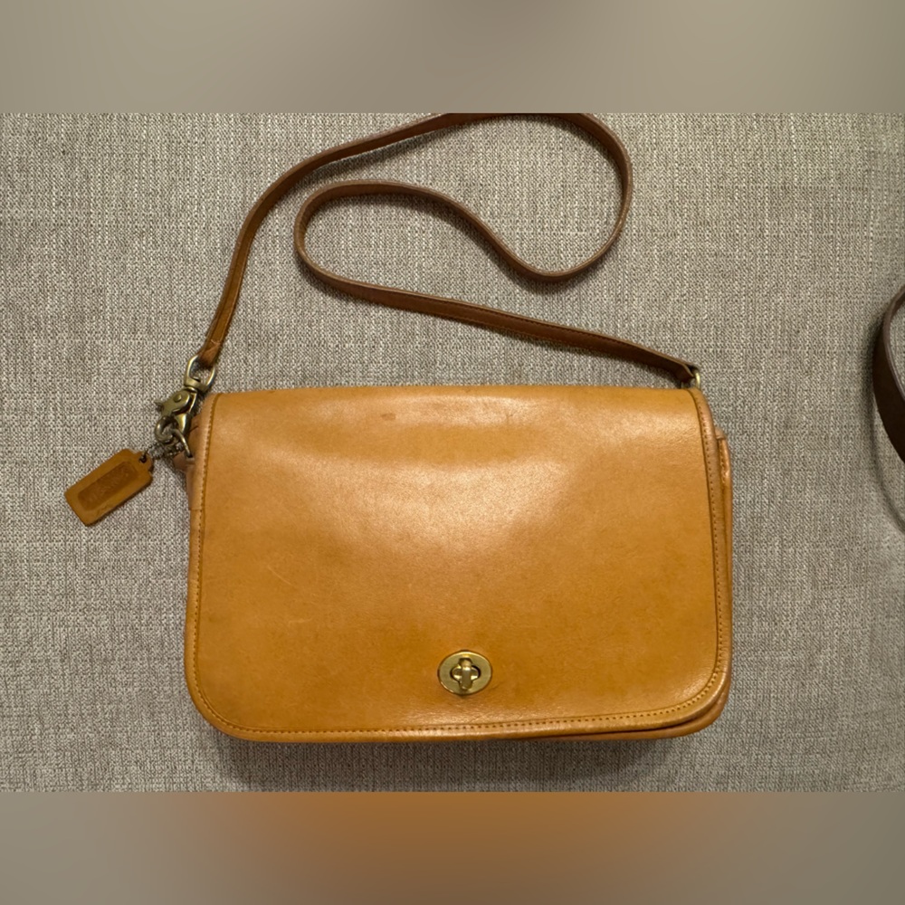 Vintage coach convertible clutch Saddle